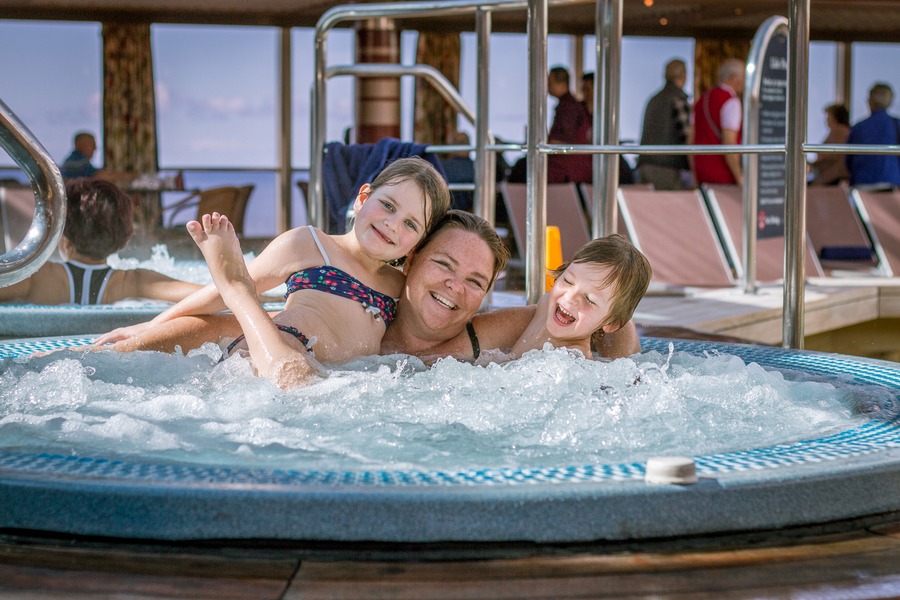 holland america alaska cruise kid friendly