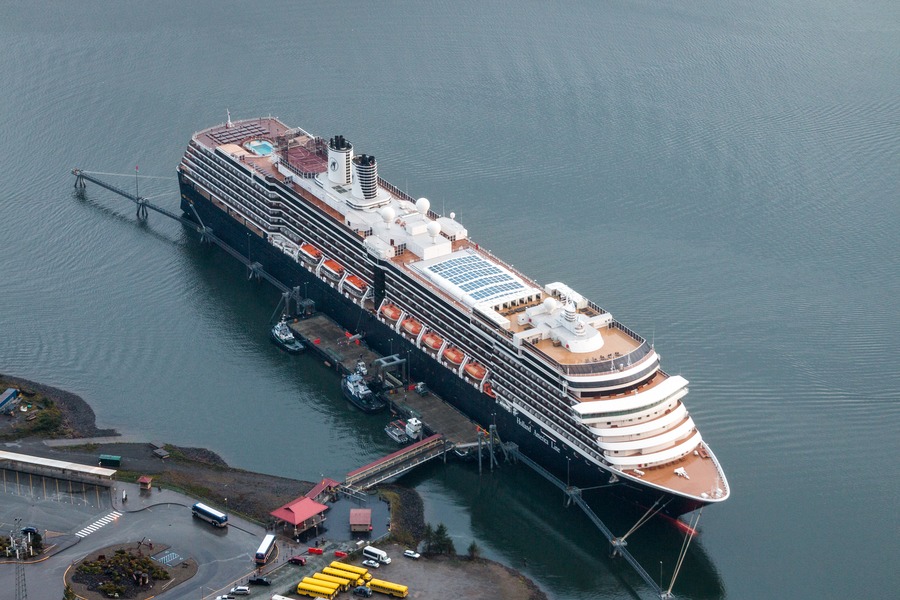 holland america alaska cruise kid friendly