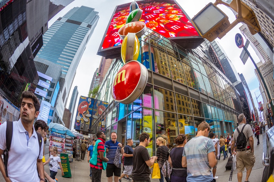 M&M'S World Has The Biggest Chocolate Wall In NYC 