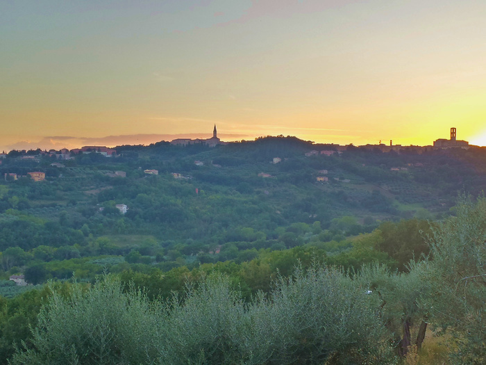 perugia_italy_20130920_190004_RichtoneHDR.jpg