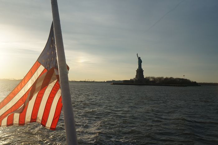 Playing Tourist in NYC - Times Square, Rockefeller Plaza, Empire State Building, Statue of Liberty & more