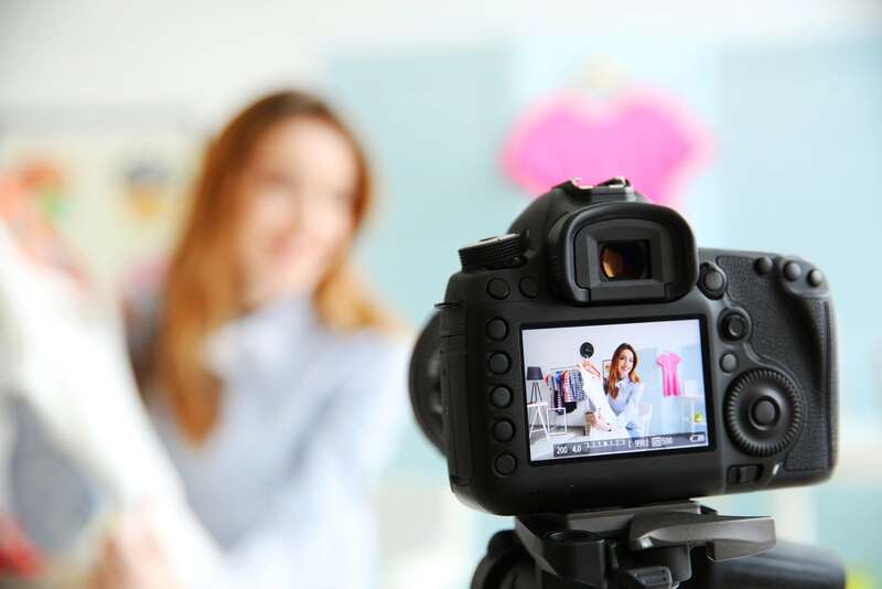 Finding the Best Vlogging Camera: What Beginners Should Not Miss