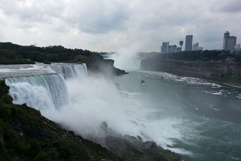 4 Unforgettable Ontario Road Trip Stops