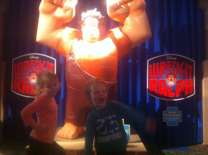 When Alone With Kids in Hollywood Visit El Capitan Theatre