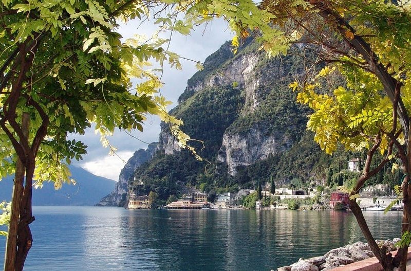 7 Most Beautiful Lakes In Italy