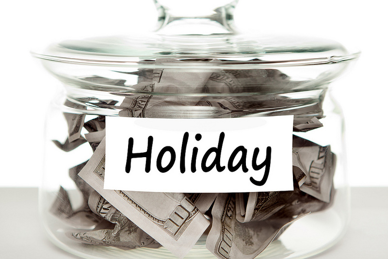 3 Simple Ways to Save Money on Your Family Holiday