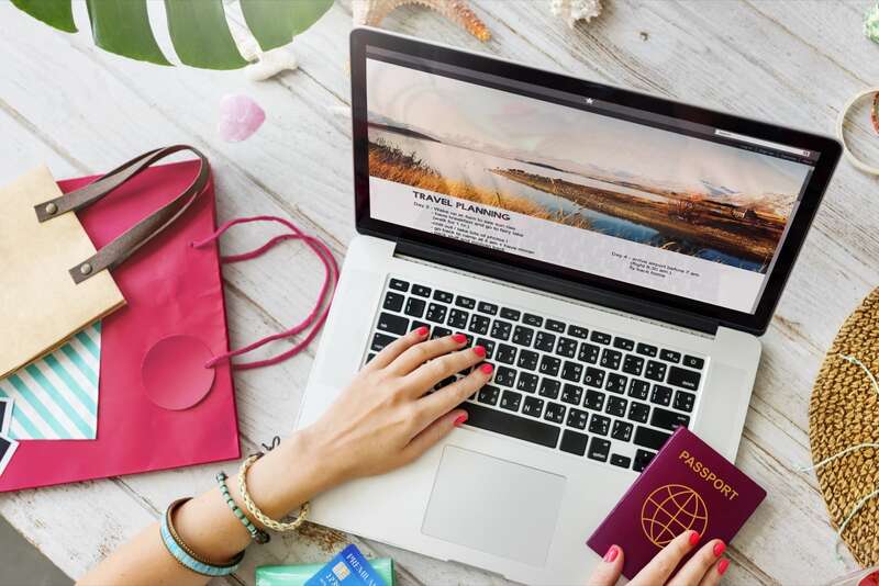 Faster Travel Planning with Comet Browser: Spend 5 Minutes, Not 3+ Hours Researching Flights, Hotels & Itineraries