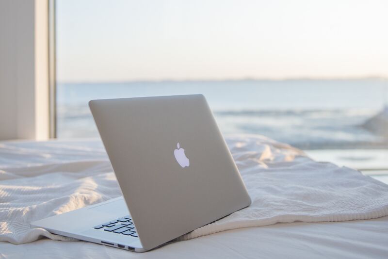 Travel-Friendly Businesses You Can Start for Cheap