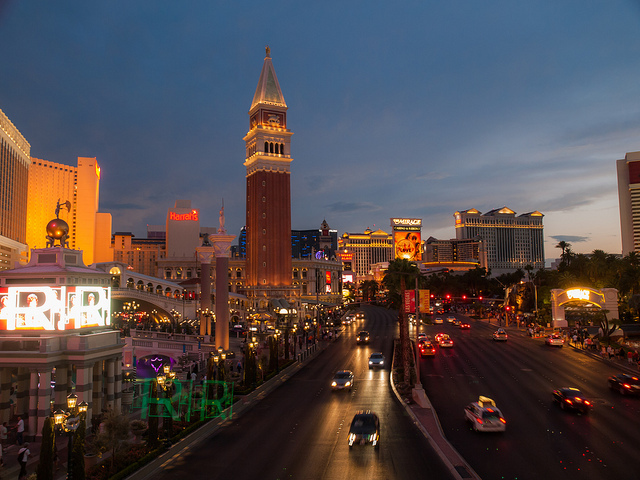 Why You Should Bring Your Family To Las Vegas For The Holidays